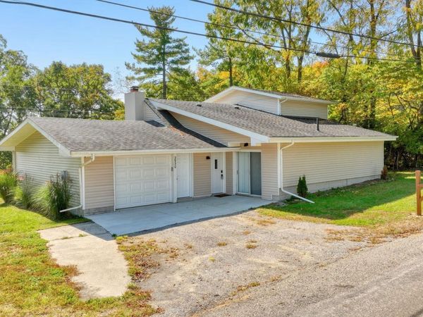 2930 Spielman , Adrian, MI 49221