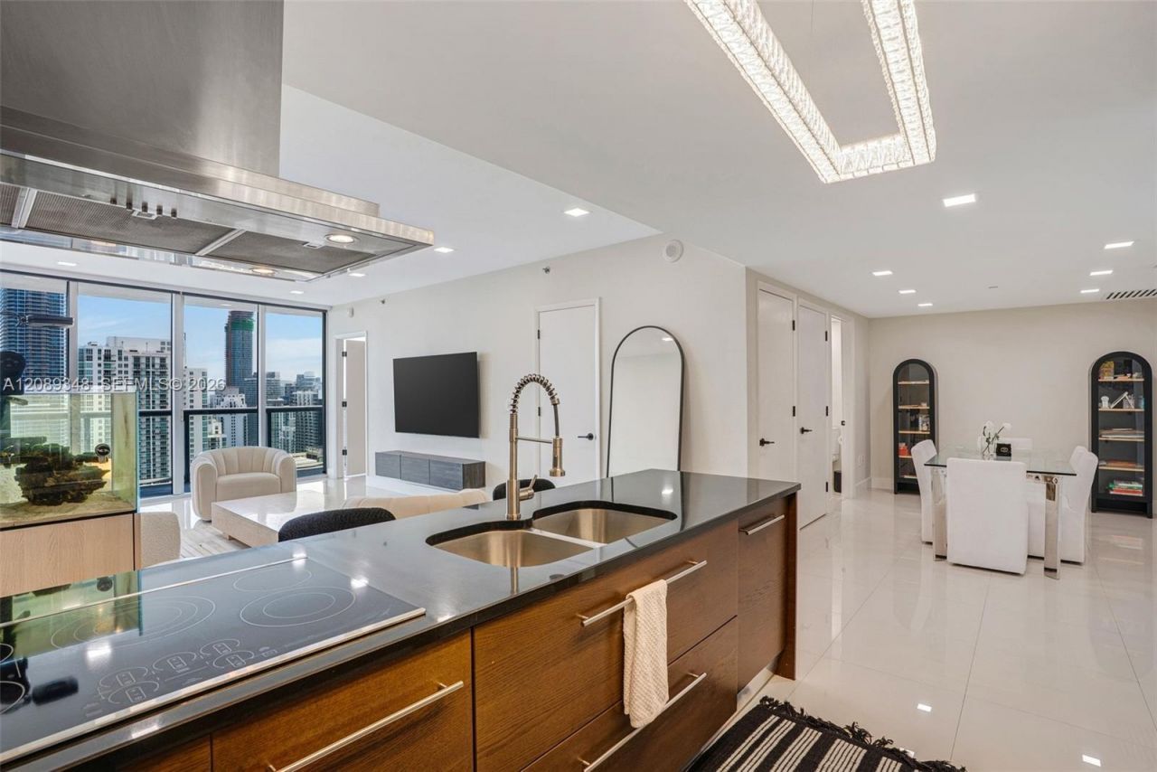 495 Brickell Ave, Unit 5005, Miami, FL 33131 Photo
