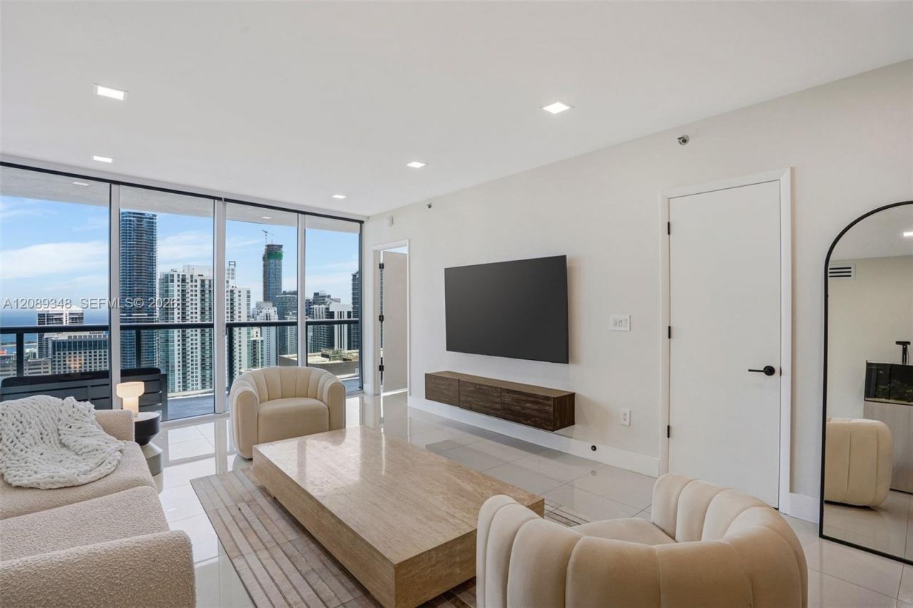 495 Brickell Ave, Unit 5005, Miami, FL 33131 Photo