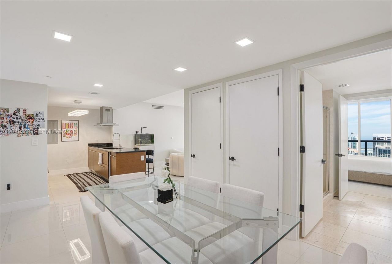 495 Brickell Ave, Unit 5005, Miami, FL 33131 Photo