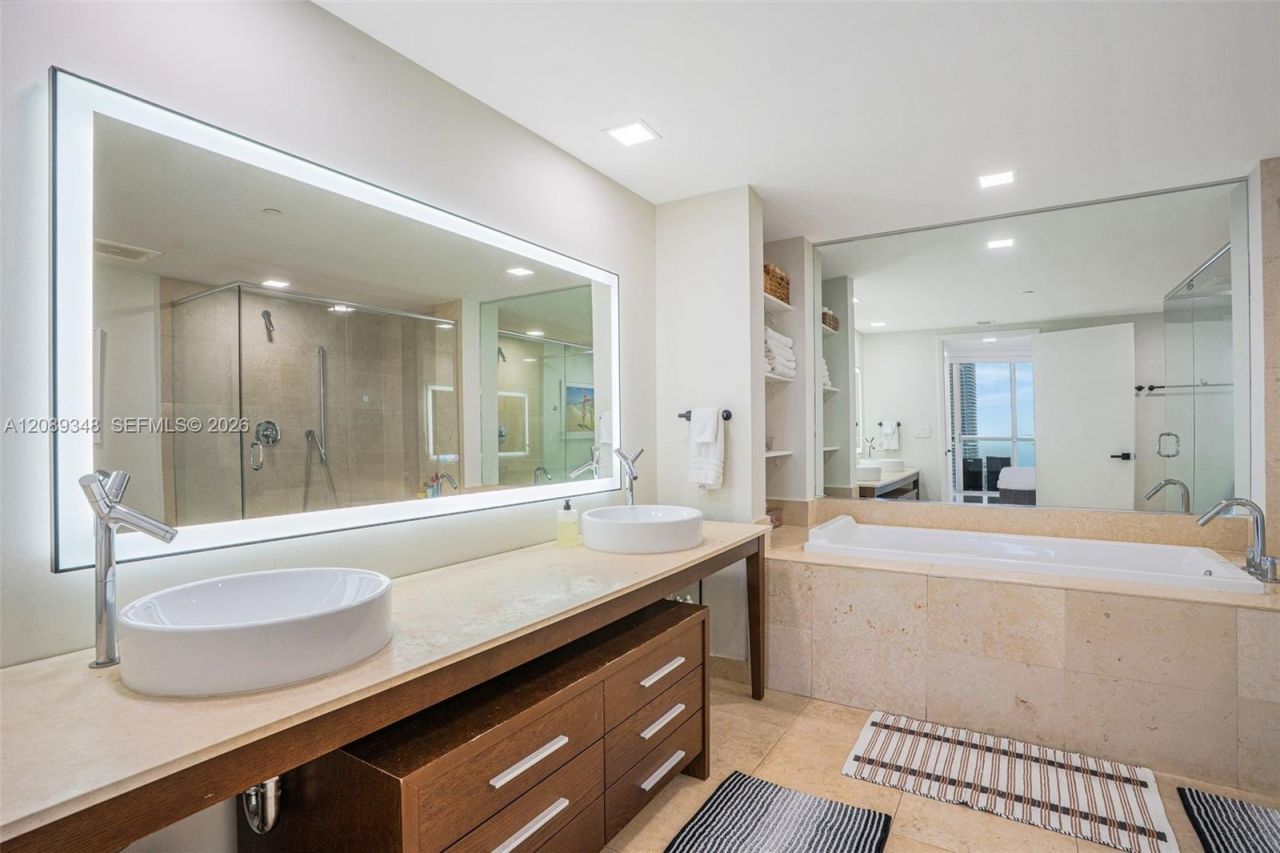 495 Brickell Ave, Unit 5005, Miami, FL 33131 Photo