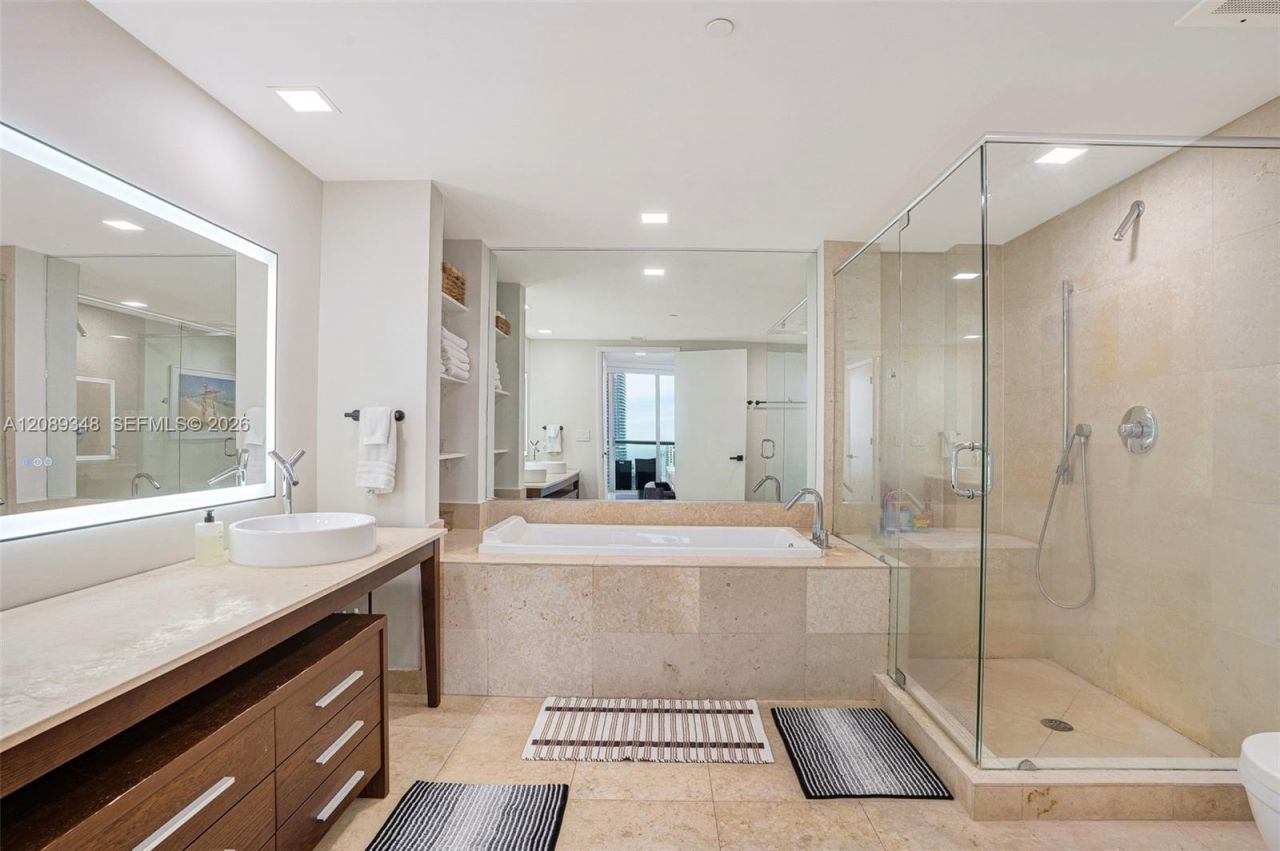 495 Brickell Ave, Unit 5005, Miami, FL 33131 Photo