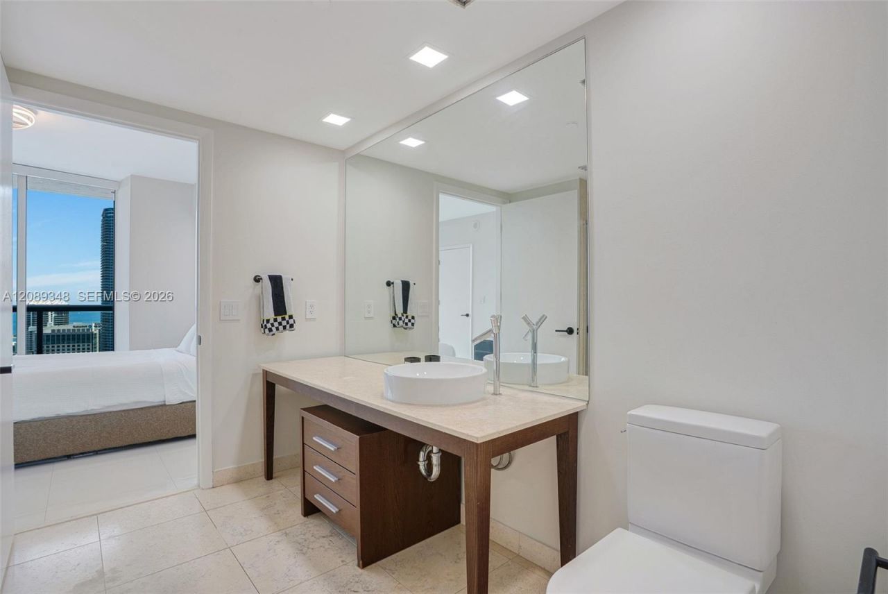495 Brickell Ave, Unit 5005, Miami, FL 33131 Photo