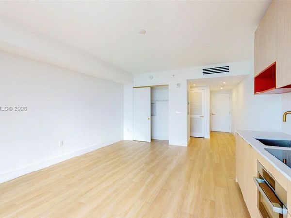 90 32nd Street, Unit 922, Miami, FL 33127