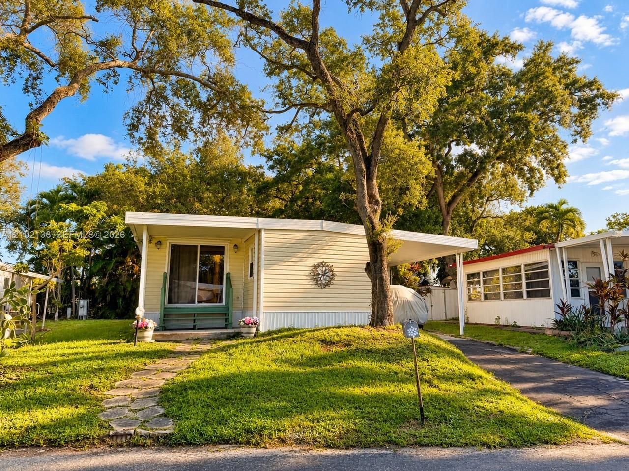 121 Eleuthera Dr , Dania Beach, FL 33004 Photo