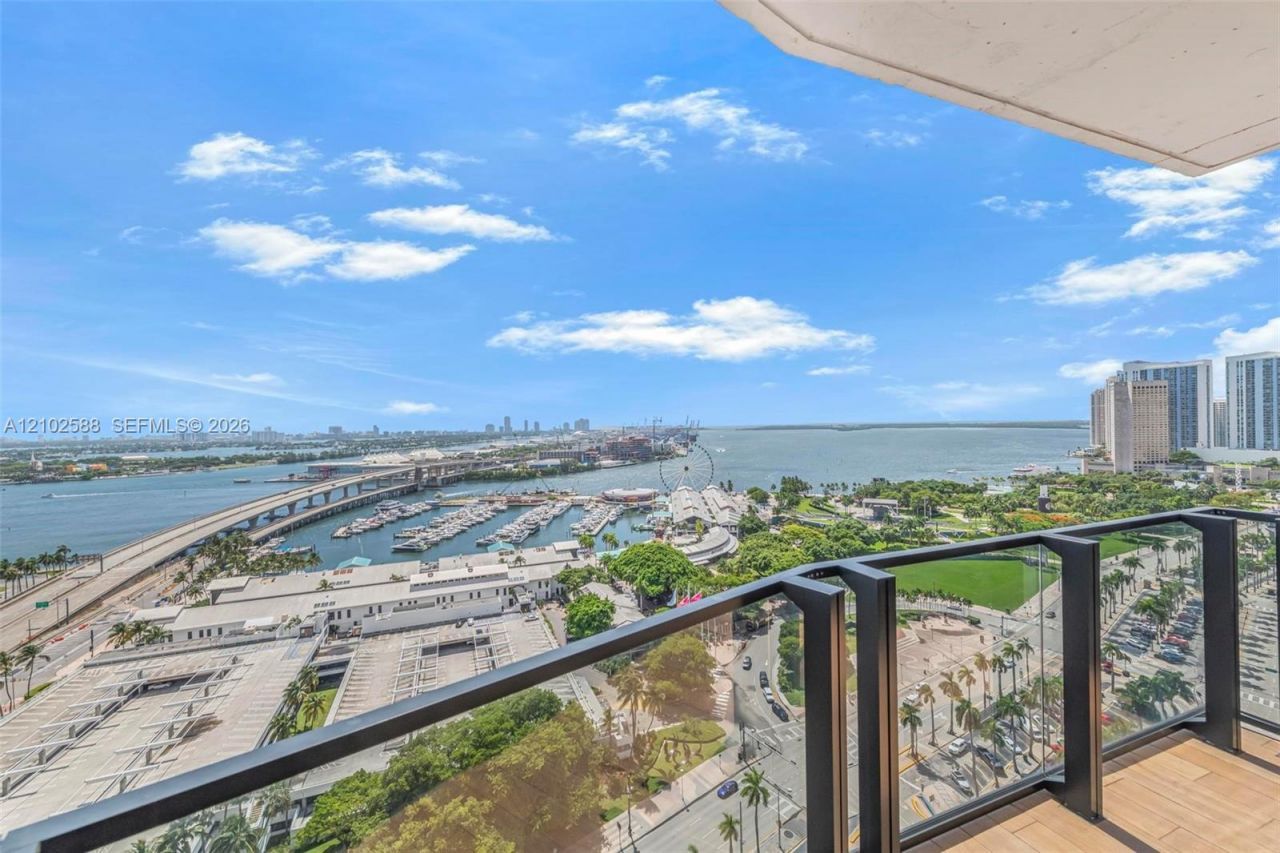 398 NE 5th St , Unit 1711, Miami, FL 33132 Photo
