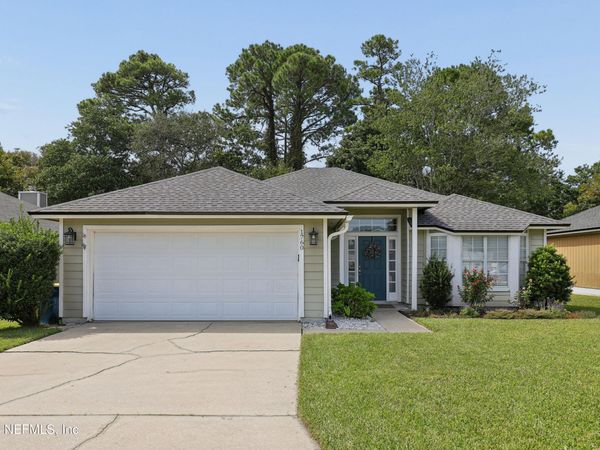 1760 CHANDELIER Circle W, Jacksonville, FL 32225