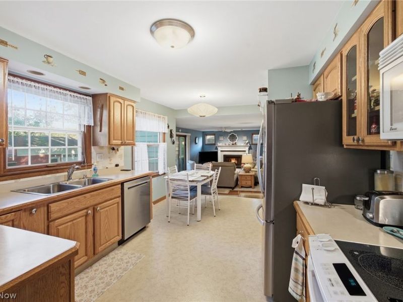 35680 Chestnut Ridge Road , North Ridgeville, OH 44039 Photo 16