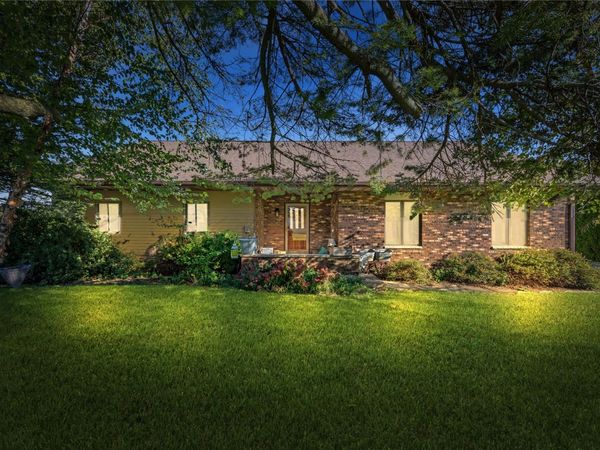 602 E Preston Street , Stanwood, IA 52337
