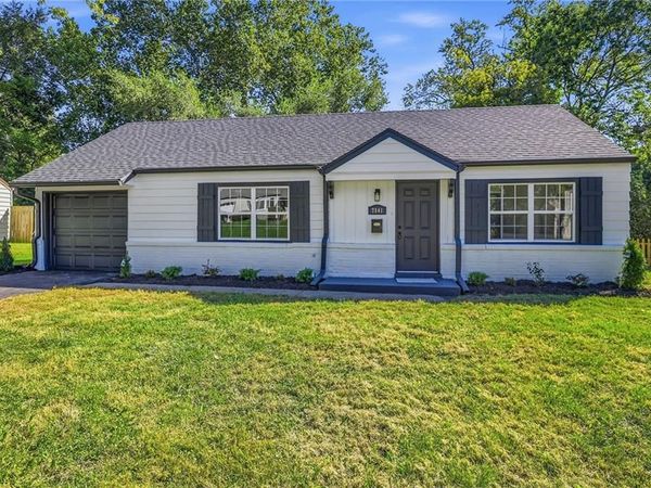 7541 Rainbow Drive, Prairie Village, KS 66208