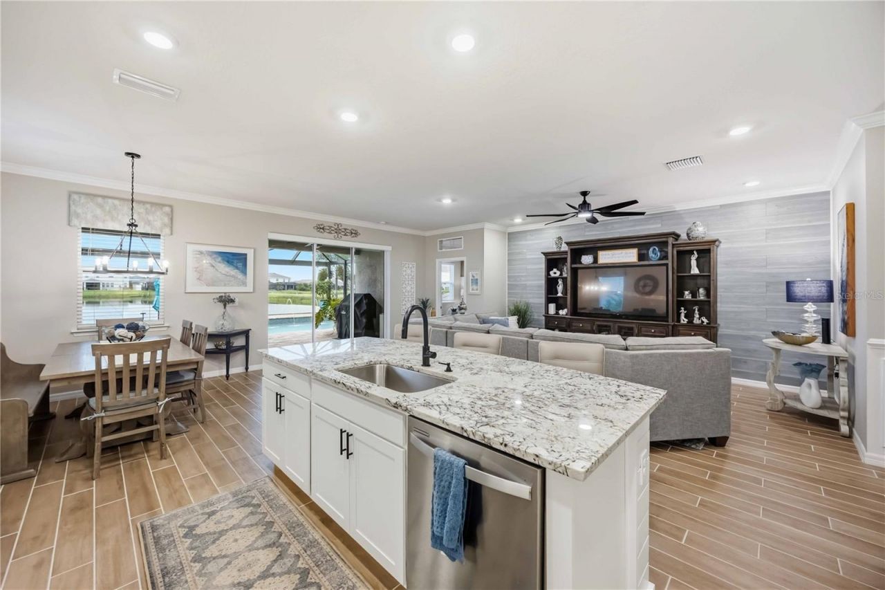 12596 Night View Drive W, Sarasota, FL 34238 Photo
