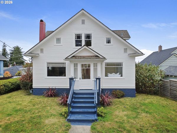 1358 PARKER PL, Astoria, OR 97103