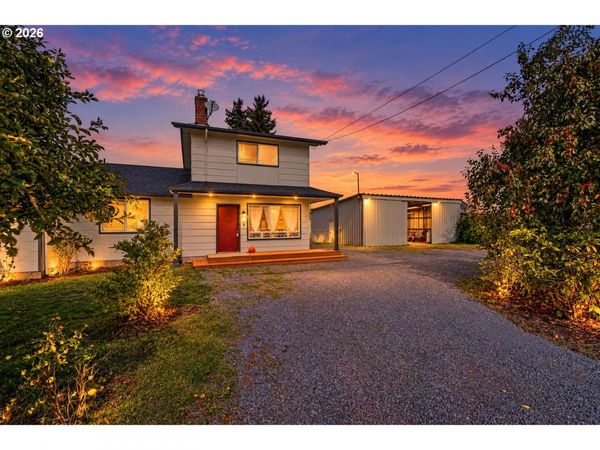 33025 CAMAS SWALE RD, Creswell, OR 97426