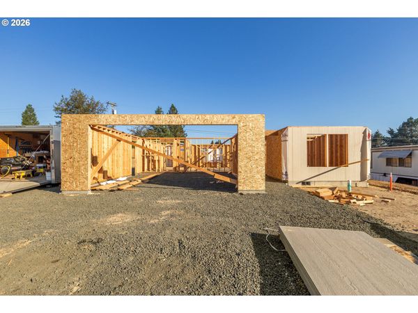 756 SE HALL ST, Winston, OR 97496