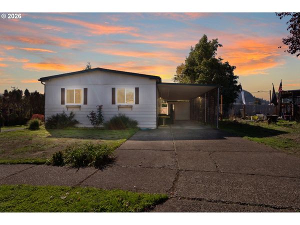 231 CRESWOOD DR, Creswell, OR 97426