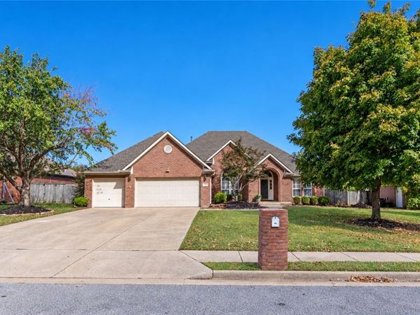 4410 Essex Cove , Springdale, AR 72762