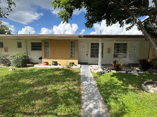 3033 NW 43rd Ave , Unit 102, Lauderdale Lakes, FL 33313