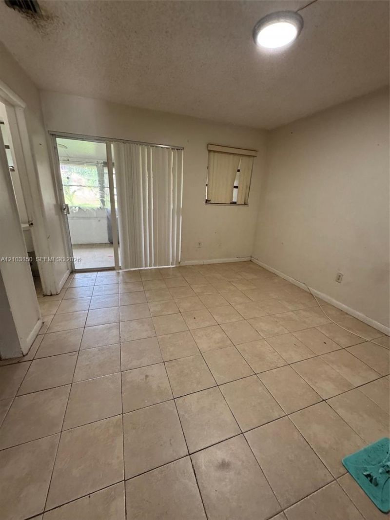 3033 NW 43rd Ave, Unit 102, Lauderdale Lakes, FL 33313 Photo