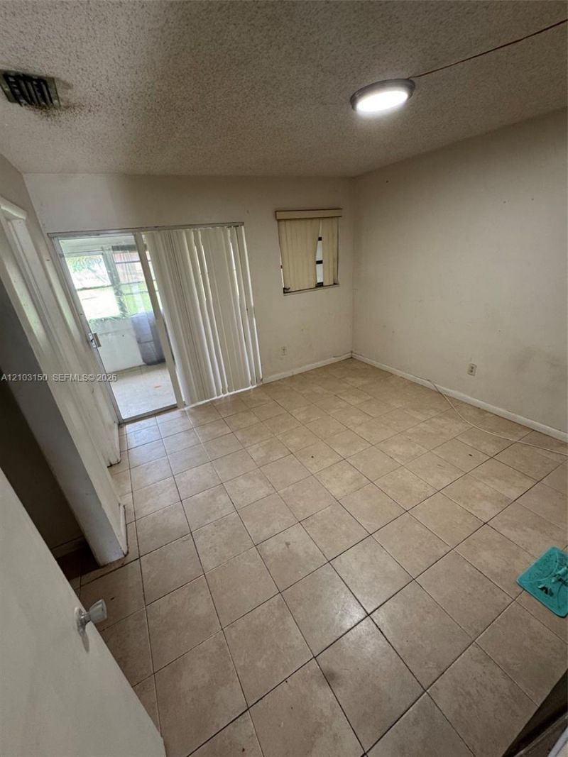 3033 NW 43rd Ave, Unit 102, Lauderdale Lakes, FL 33313 Photo
