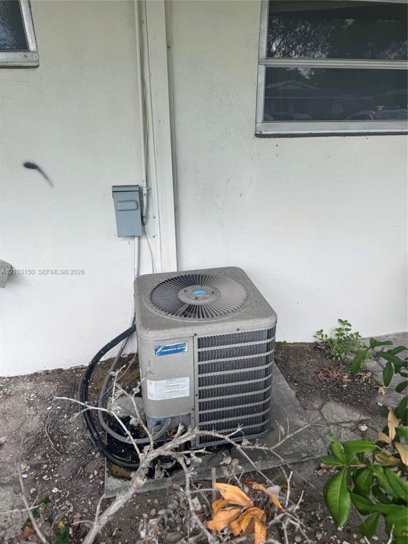 3033 NW 43rd Ave, Unit 102, Lauderdale Lakes, FL 33313 Photo