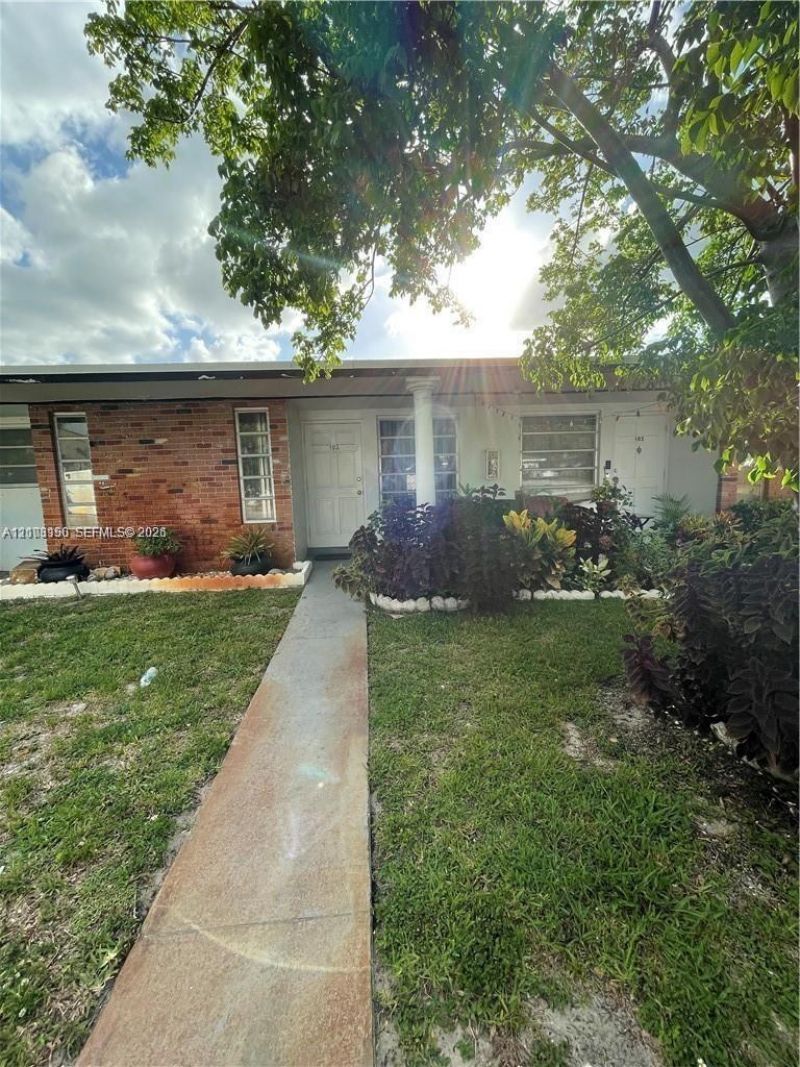 3033 NW 43rd Ave, Unit 102, Lauderdale Lakes, FL 33313 Photo