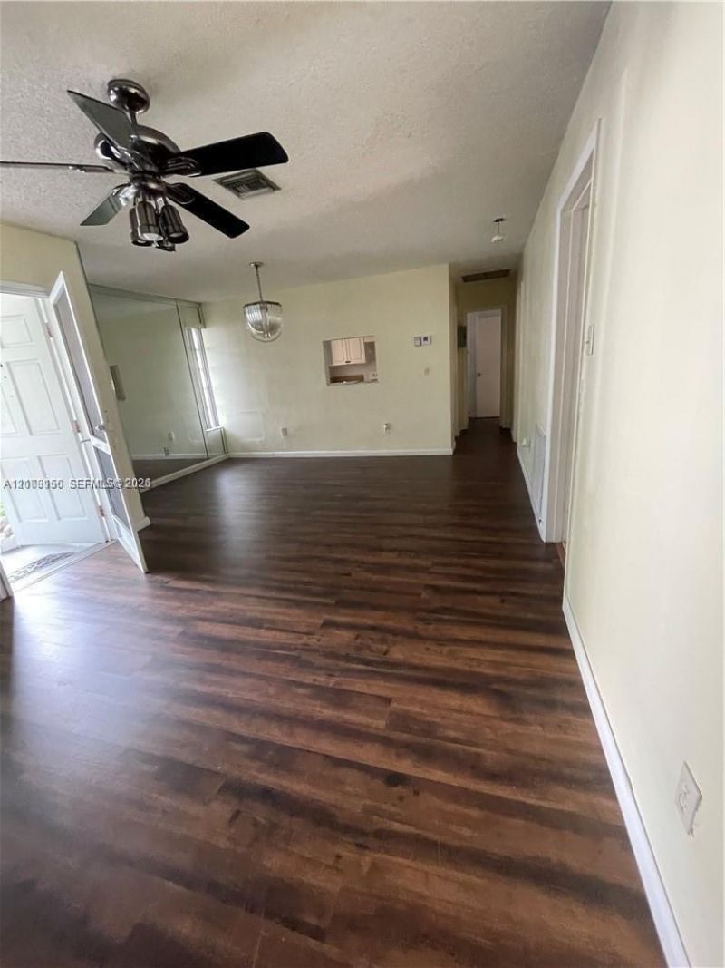 3033 NW 43rd Ave, Unit 102, Lauderdale Lakes, FL 33313 Photo