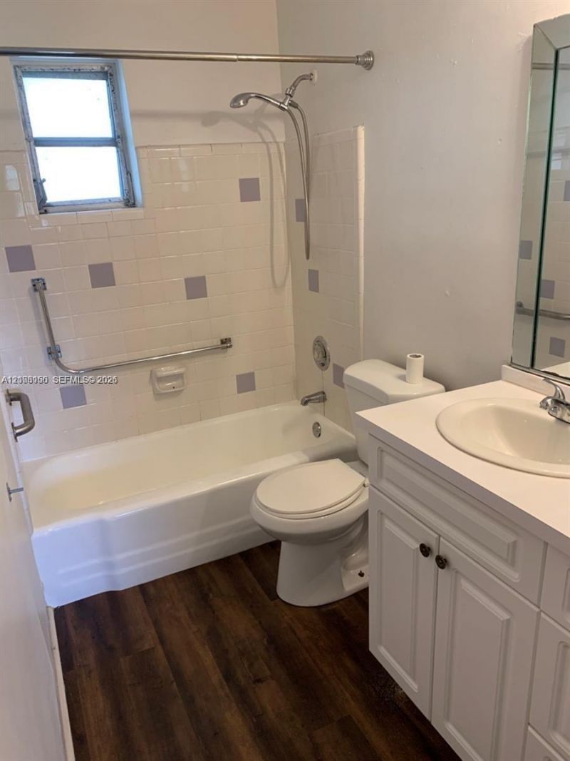 3033 NW 43rd Ave, Unit 102, Lauderdale Lakes, FL 33313 Photo