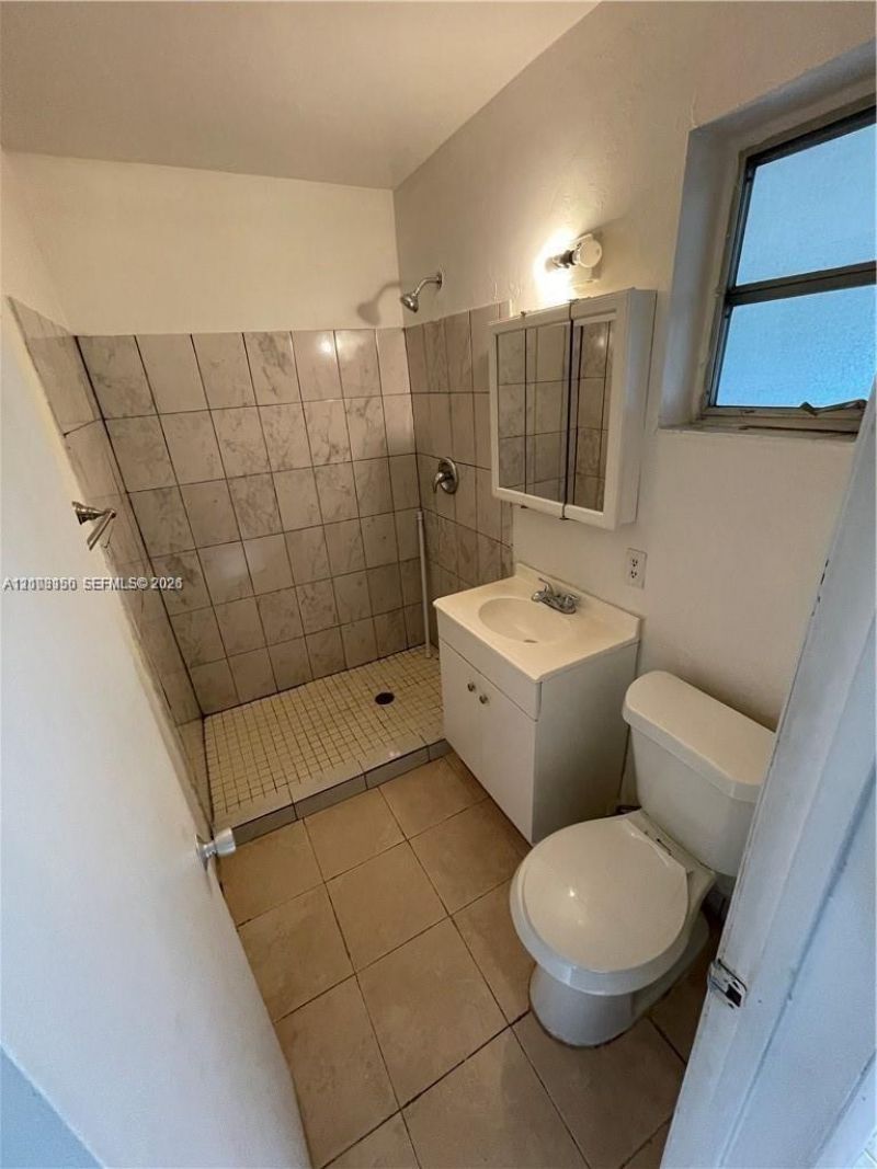 3033 NW 43rd Ave, Unit 102, Lauderdale Lakes, FL 33313 Photo