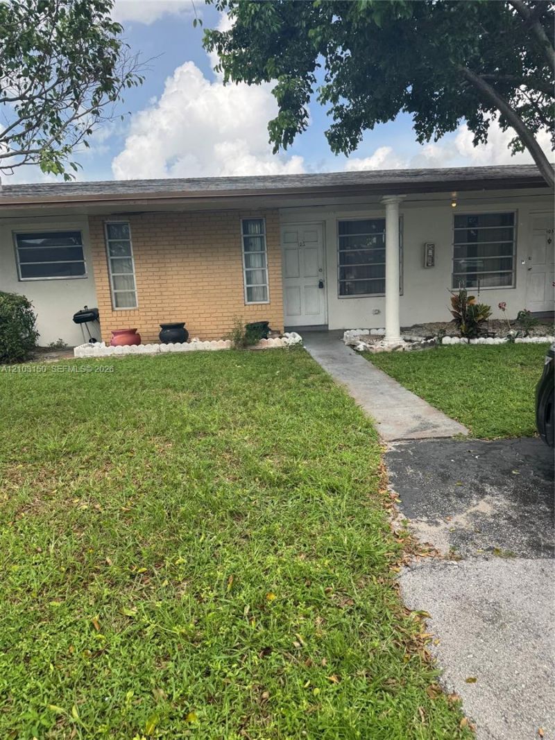 3033 NW 43rd Ave, Unit 102, Lauderdale Lakes, FL 33313 Photo