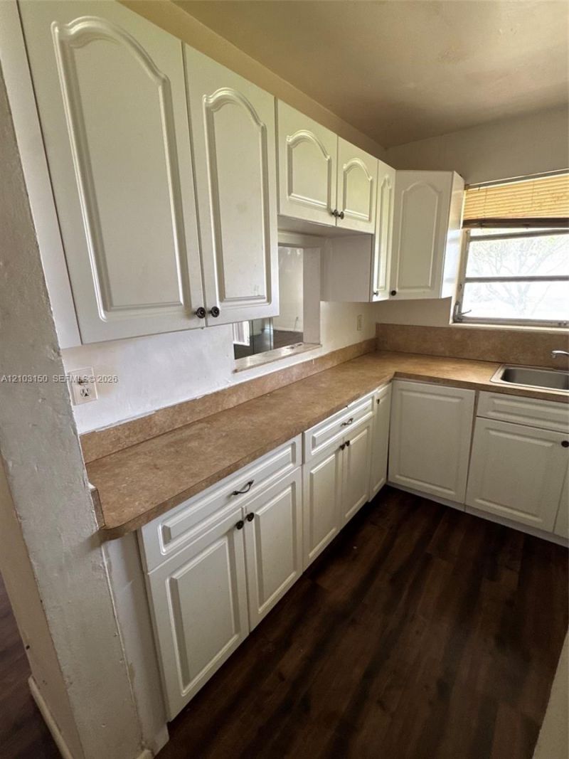 3033 NW 43rd Ave, Unit 102, Lauderdale Lakes, FL 33313 Photo