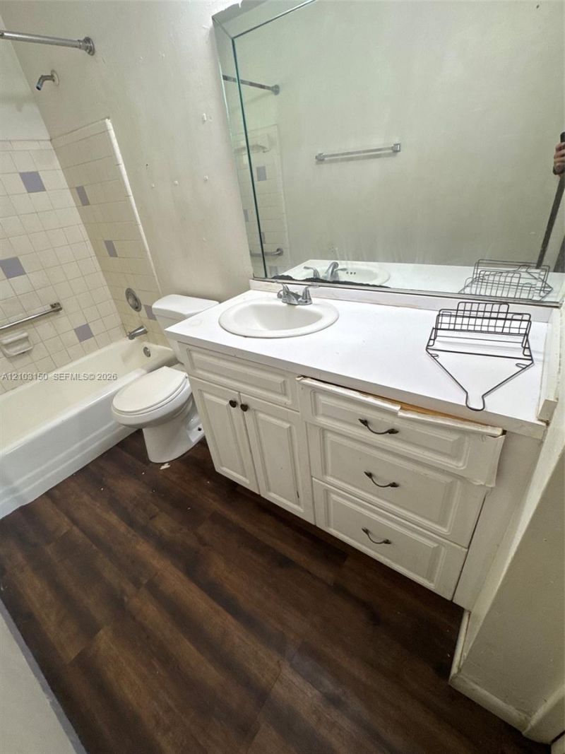 3033 NW 43rd Ave, Unit 102, Lauderdale Lakes, FL 33313 Photo