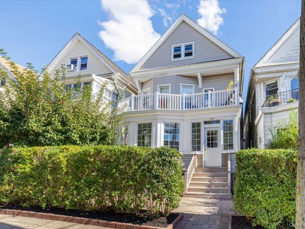 204 Voss Avenue, Yonkers, NY 10703