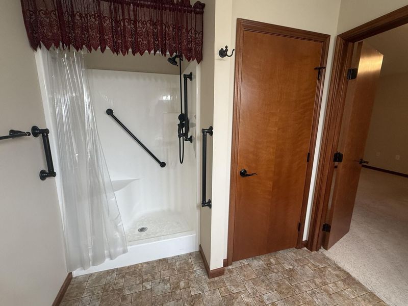 2404 Kensington Drive, Saint Marys, OH 45885 Photo 20