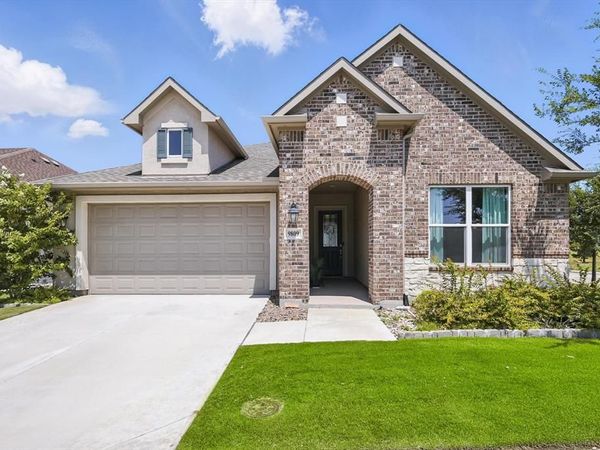 9809 Salford Way, Denton, TX 76207