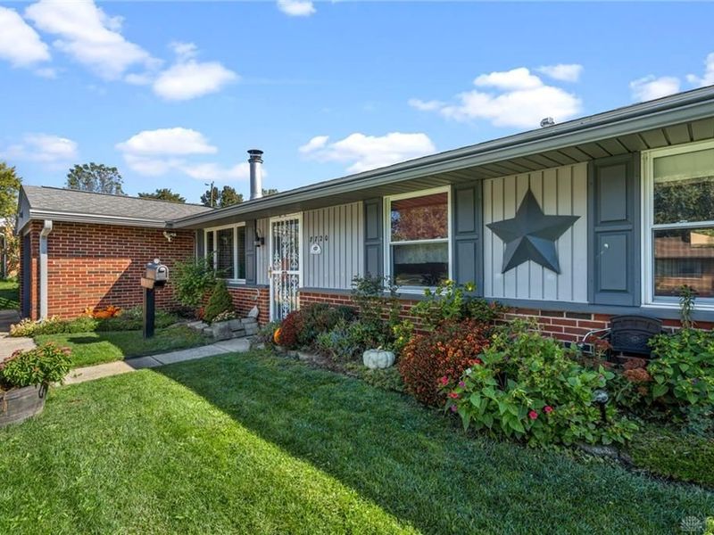 7720 Stonesboro Drive, Huber Heights, OH 45424 Photo 4