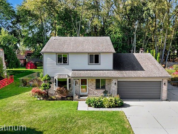 33704 Roselawn Street, Chesterfield Township, Mi 48047