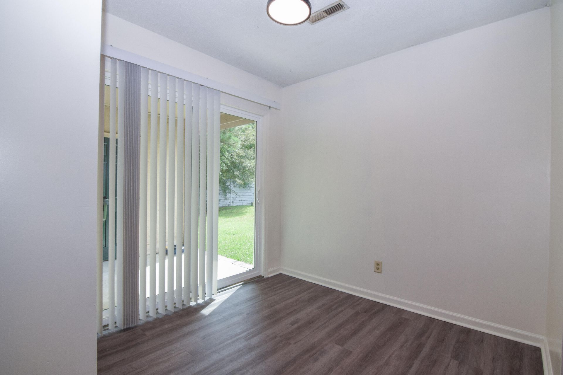 111 Peach Circle Photo 4