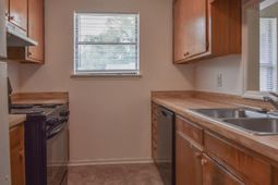 111 Peach Circle photo 4