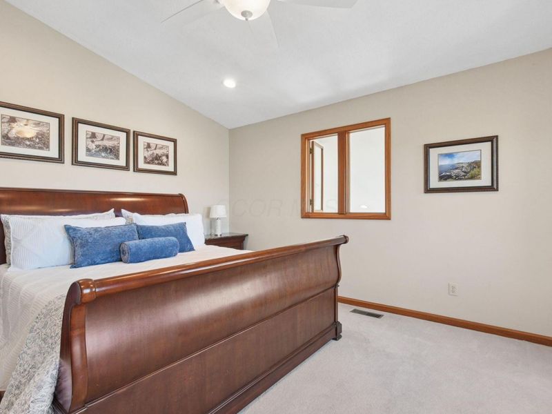 1200 E Choctaw Drive , London, OH 43140 Photo 21