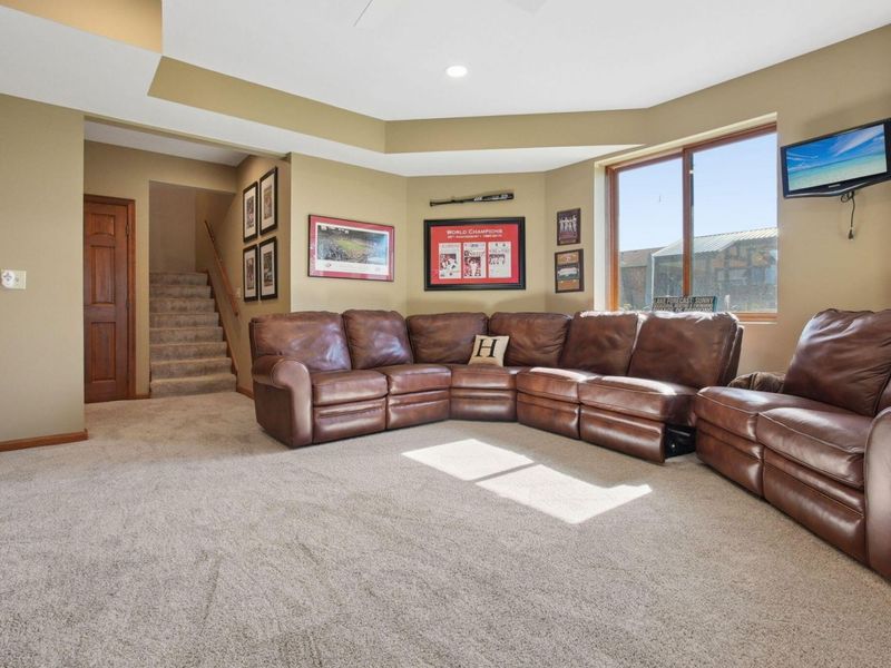 1200 E Choctaw Drive , London, OH 43140 Photo 33