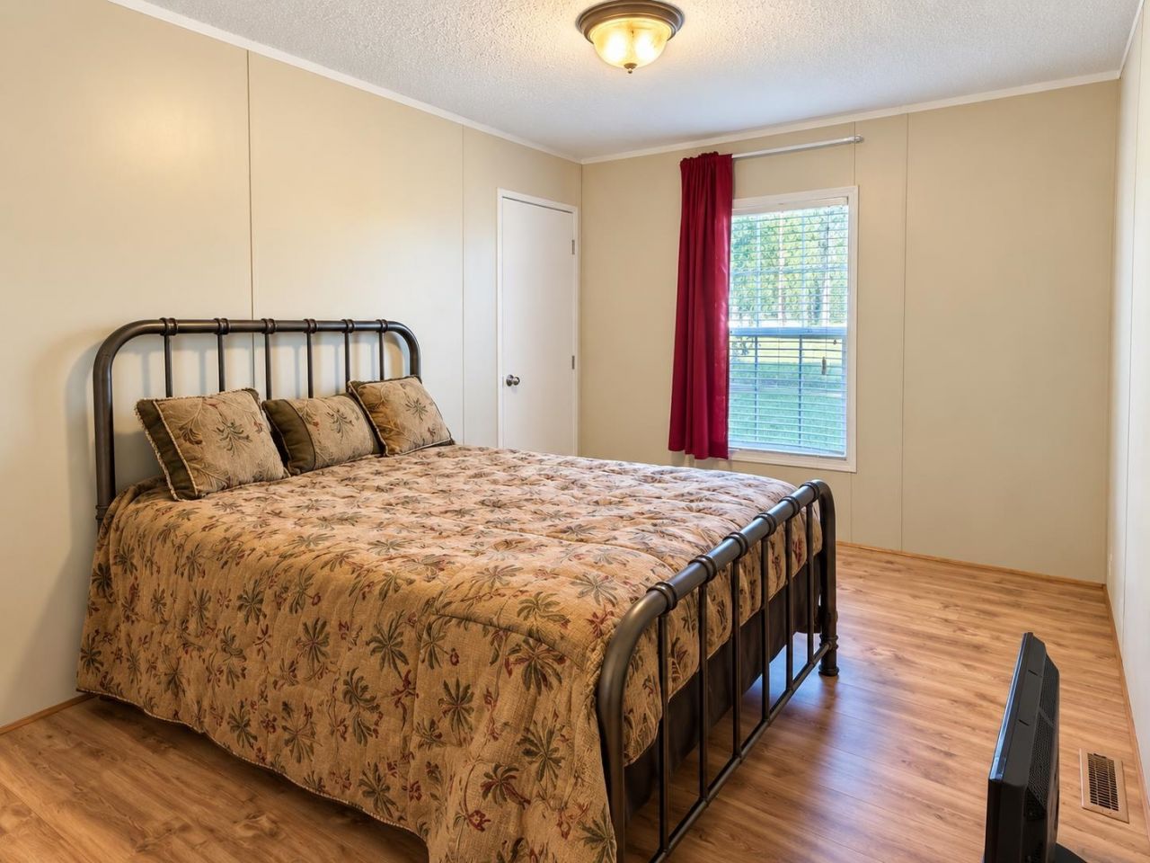 3821 Highway 1008 Photo 17