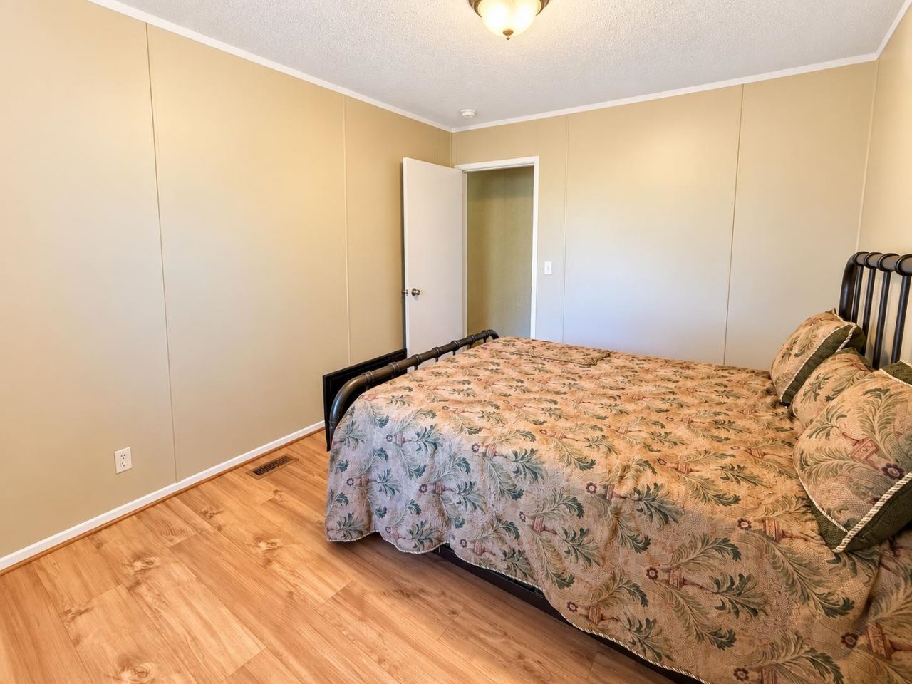 3821 Highway 1008 Photo 18
