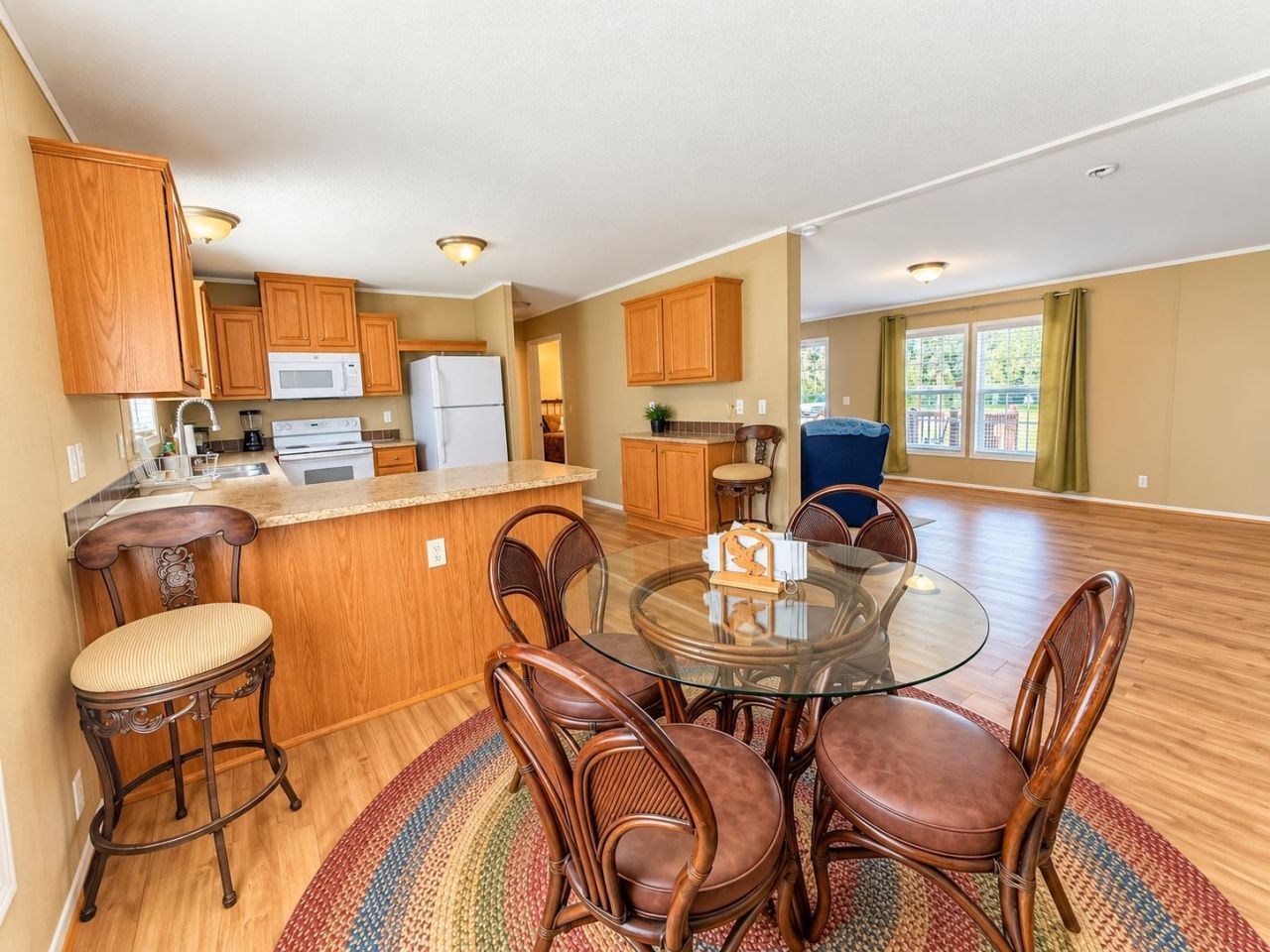 3821 Highway 1008 Photo 7