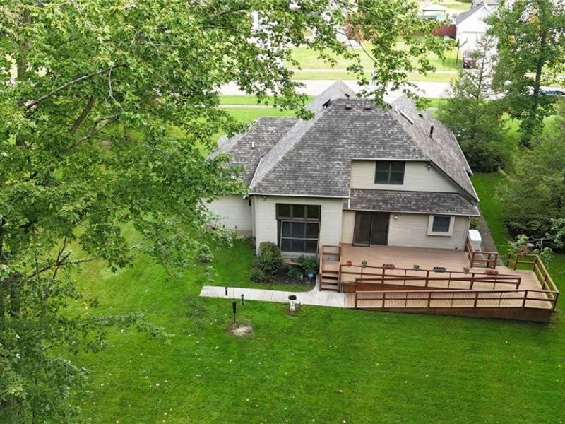 111 Squires Court, South Amherst, OH 44001 Photo 4