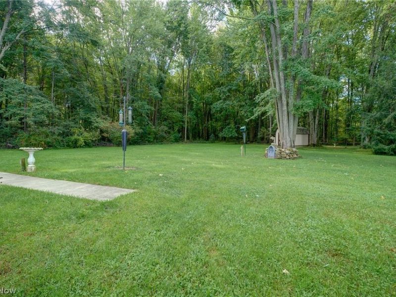 111 Squires Court, South Amherst, OH 44001 Photo 7