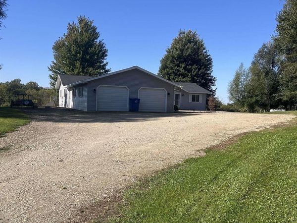 2946C Twinkle Hill Road, Marshalltown, IA 50158