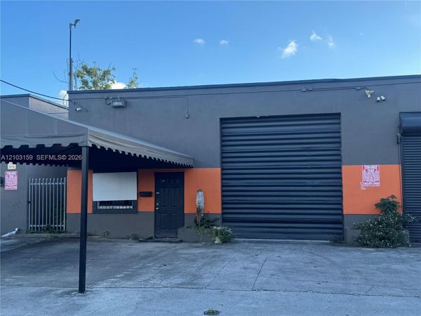 1140 E 26th St , Hialeah, FL 33147