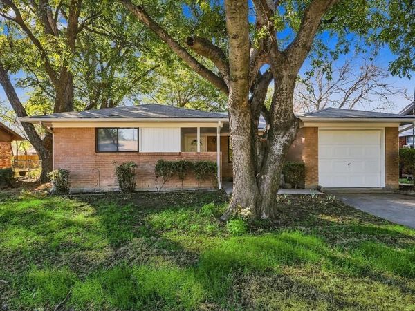 704 Pershing Drive , Denton, TX 76209
