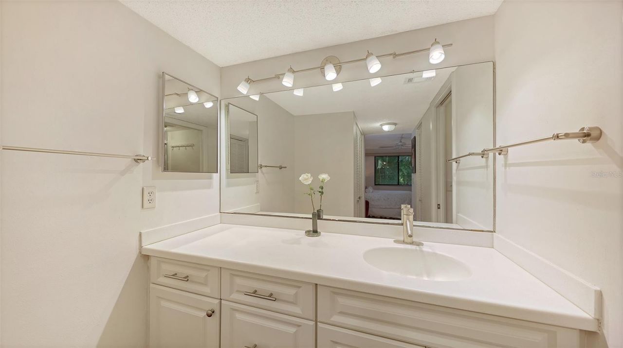 1708 Glenhouse Drive, Unit 314, Sarasota, FL 34231 Photo