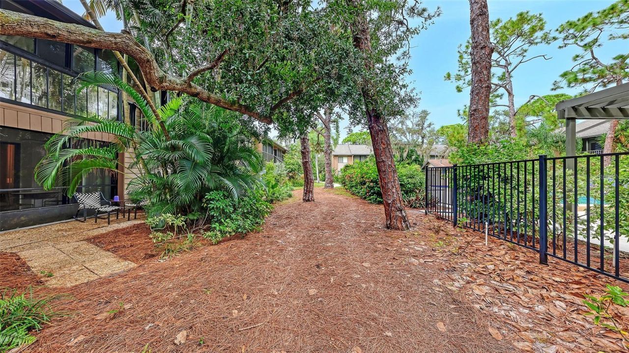 1708 Glenhouse Drive, Unit 314, Sarasota, FL 34231 Photo